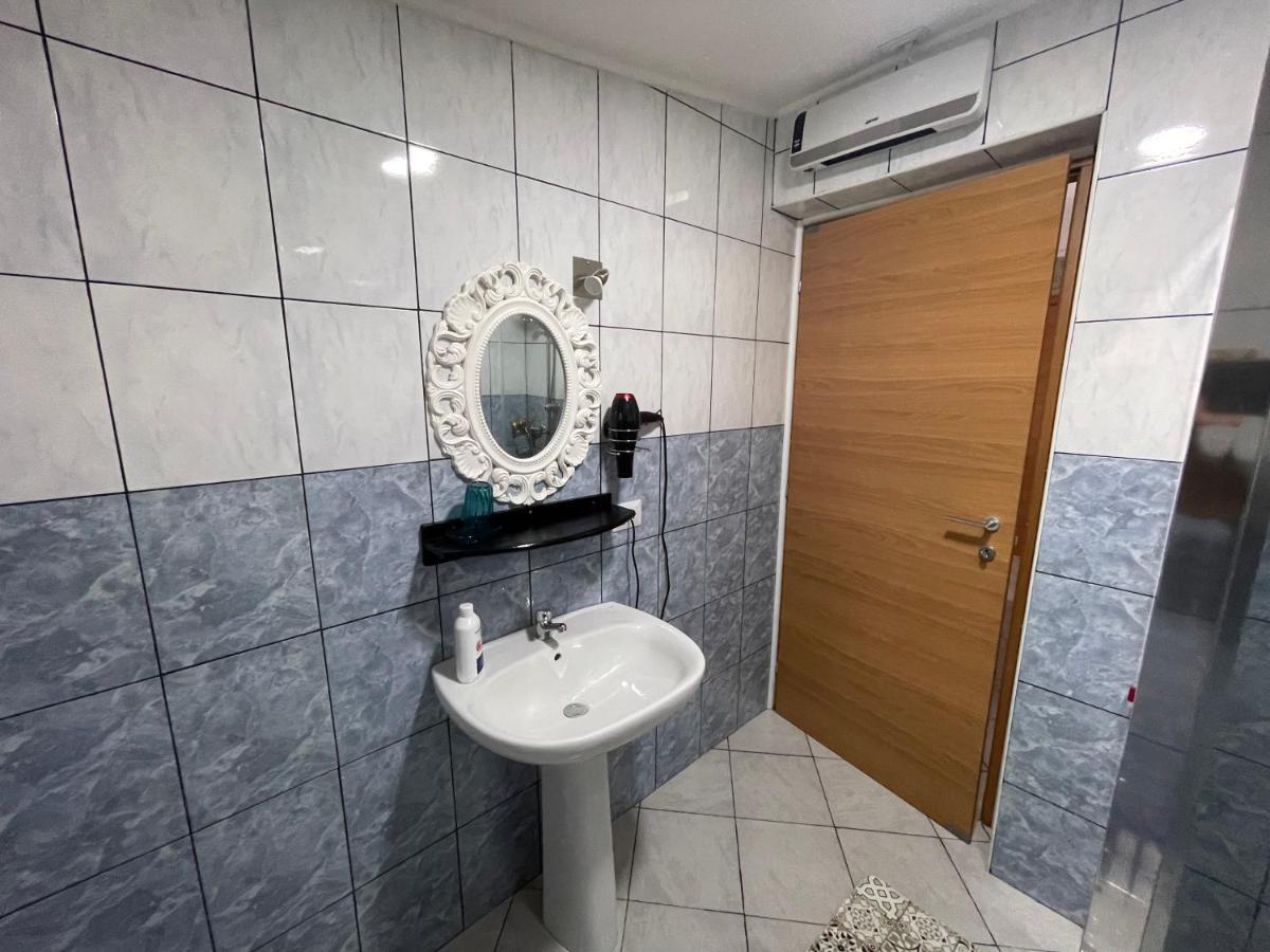 Al Cervo Tra I Laghi Bed & Breakfast Tavernerio Ngoại thất bức ảnh