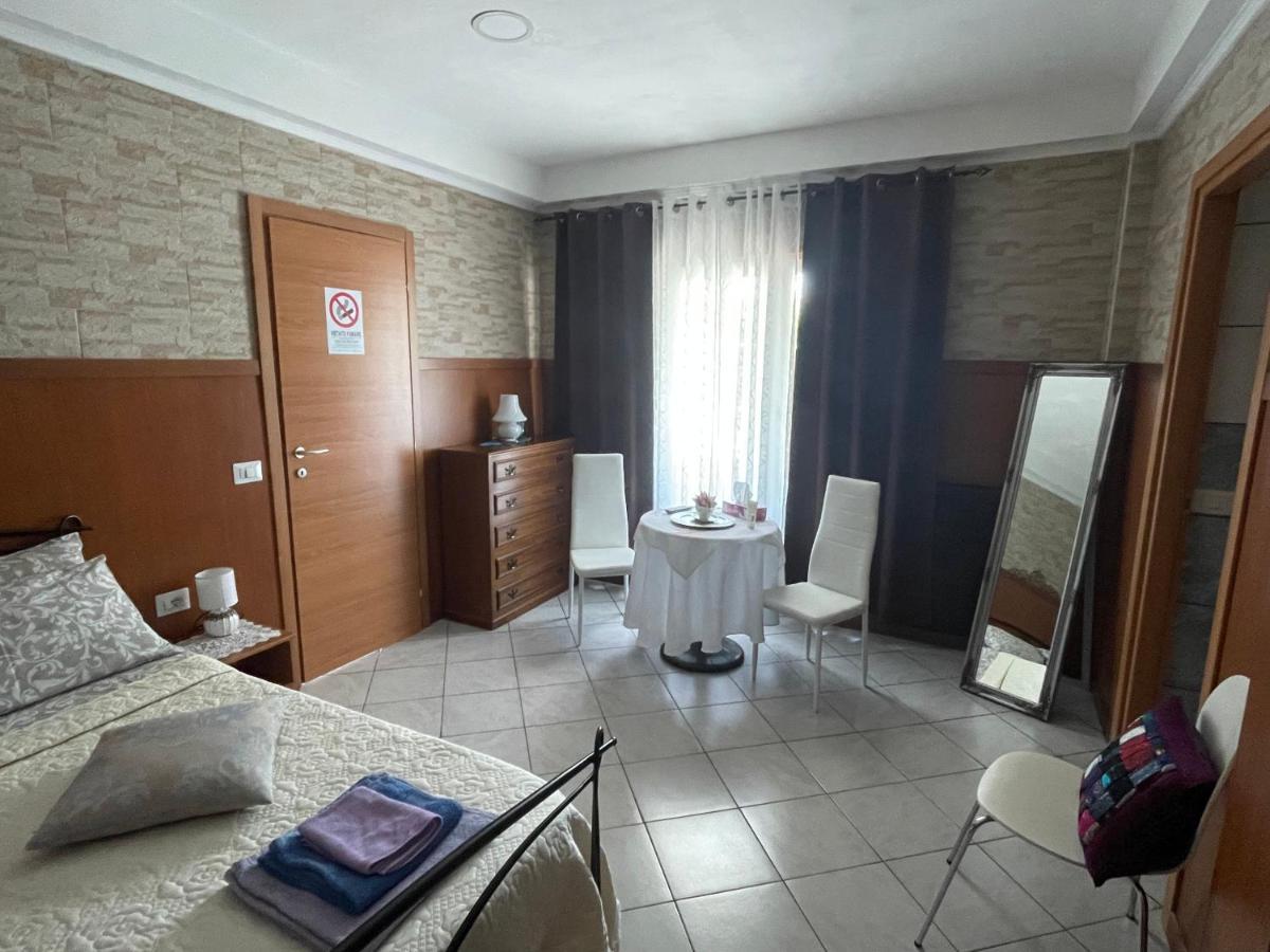 Al Cervo Tra I Laghi Bed & Breakfast Tavernerio Ngoại thất bức ảnh