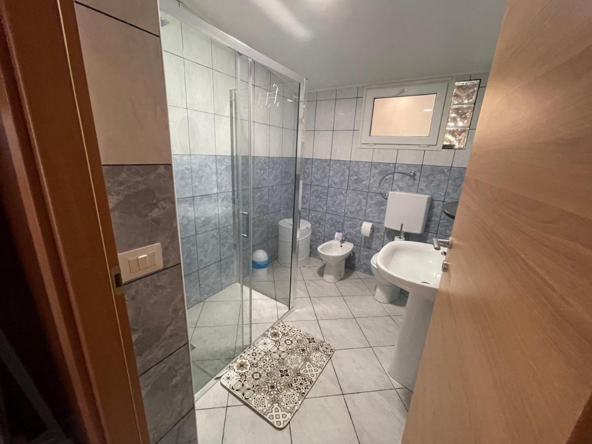 Al Cervo Tra I Laghi Bed & Breakfast Tavernerio Ngoại thất bức ảnh