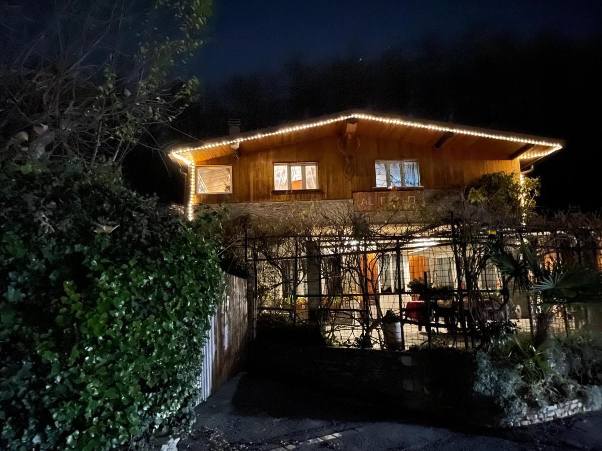 Al Cervo Tra I Laghi Bed & Breakfast Tavernerio Ngoại thất bức ảnh