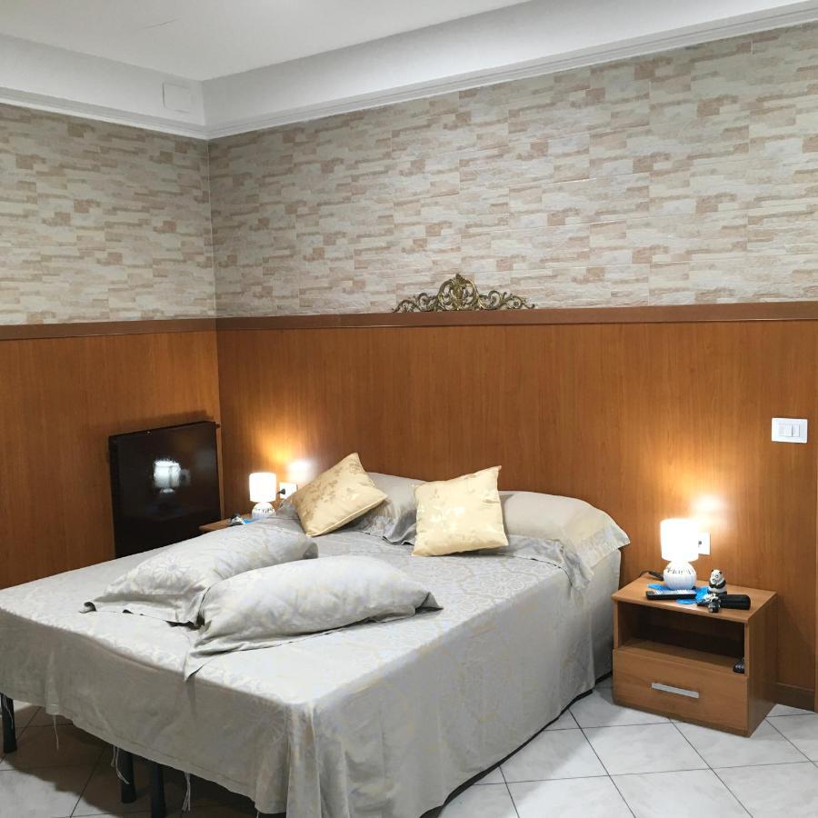 Al Cervo Tra I Laghi Bed & Breakfast Tavernerio Ngoại thất bức ảnh
